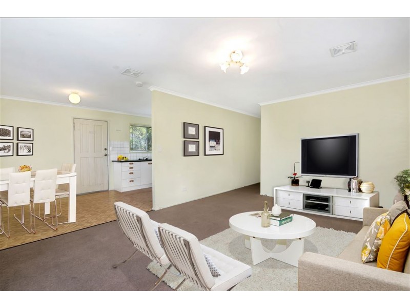 16 Lennox Court, Logan Central QLD 4114