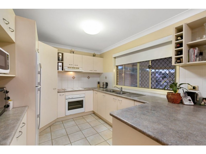 6 Oak Place, Mackenzie QLD 4156