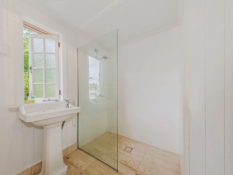 47 Brinawa Street, Camp Hill QLD 4152