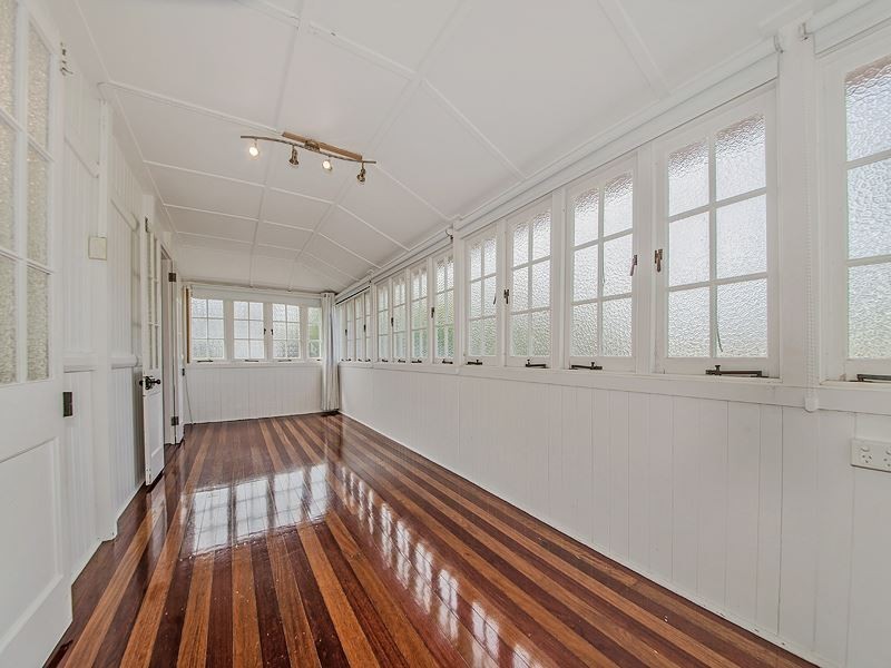 47 Brinawa Street, Camp Hill QLD 4152