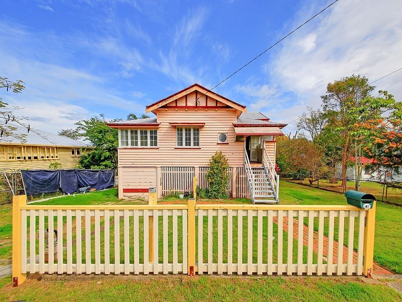 47 Brinawa Street, Camp Hill QLD 4152