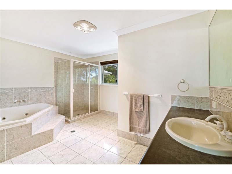 8 Koomooloo Circle, Coomera Waters QLD 4209