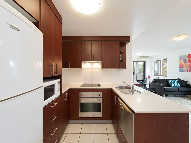 2/321 Vulture Street (Access via Allen Street), South Brisbane QLD 4101