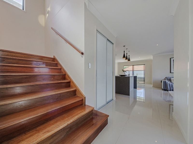 46 Kenneth Street, Coorparoo QLD 4151