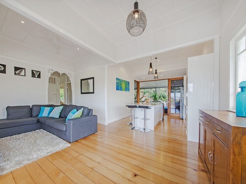 44 Woodhill Avenue, Coorparoo QLD 4151