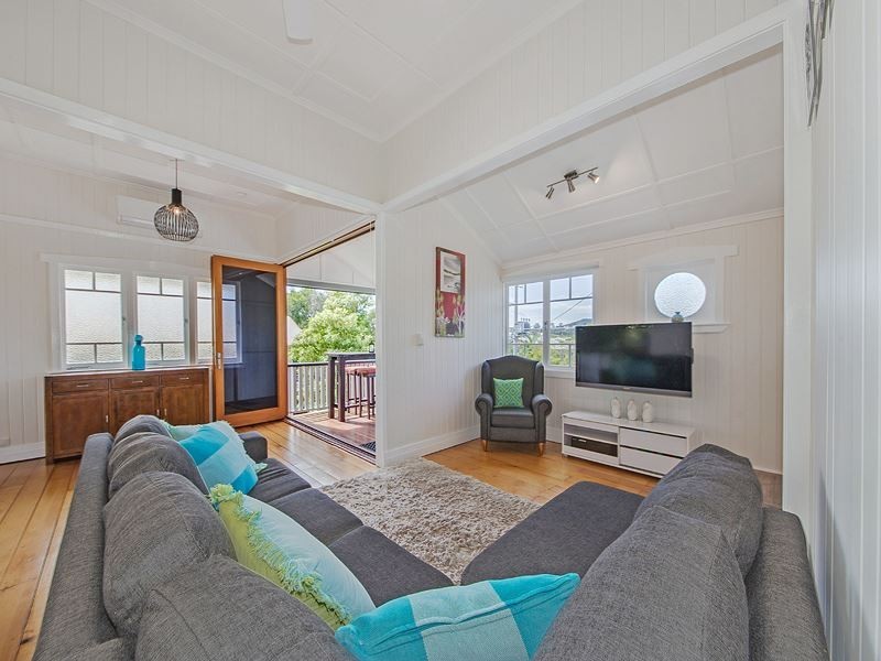 44 Woodhill Avenue, Coorparoo QLD 4151