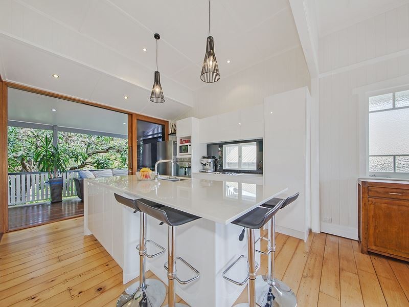 44 Woodhill Avenue, Coorparoo QLD 4151