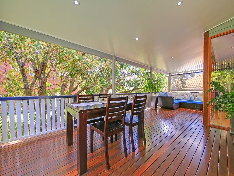 44 Woodhill Avenue, Coorparoo QLD 4151