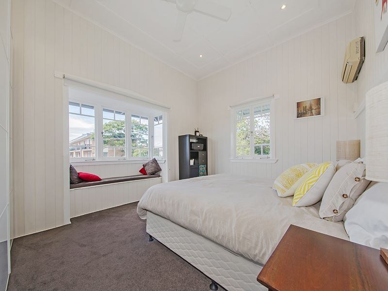 44 Woodhill Avenue, Coorparoo QLD 4151