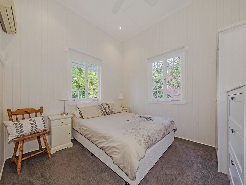 44 Woodhill Avenue, Coorparoo QLD 4151