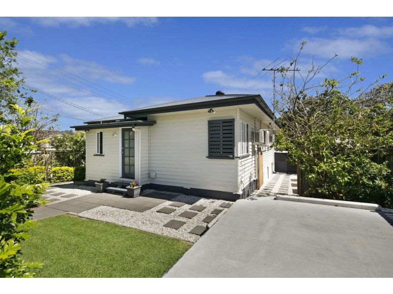 21 Avesnes Street, Holland Park QLD 4121