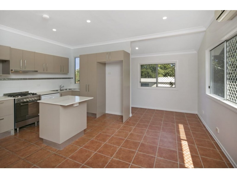 21 Avesnes Street, Holland Park QLD 4121