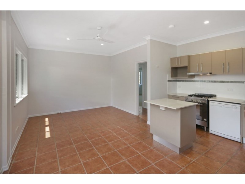 21 Avesnes Street, Holland Park QLD 4121