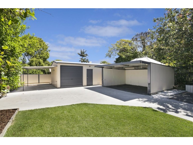 21 Avesnes Street, Holland Park QLD 4121