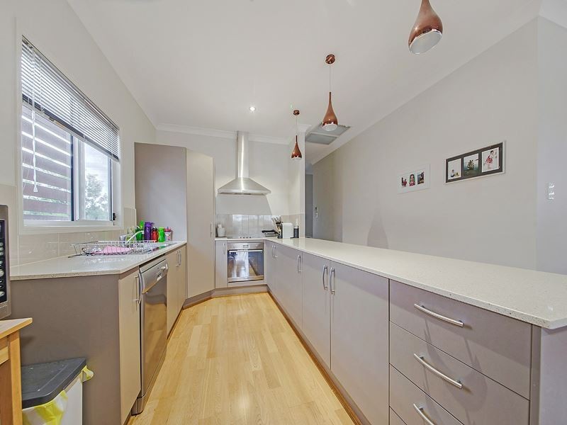 75 Hipwood Street, Norman Park QLD 4170