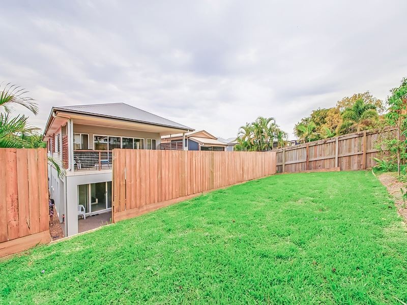 75 Hipwood Street, Norman Park QLD 4170