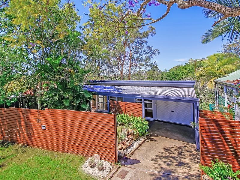 52 Burbong Street, Chapel Hill QLD 4069