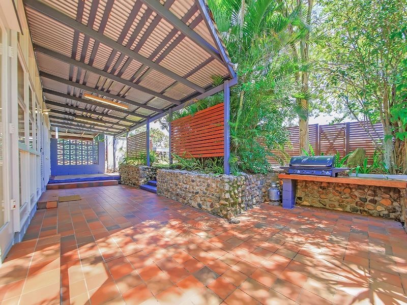 52 Burbong Street, Chapel Hill QLD 4069