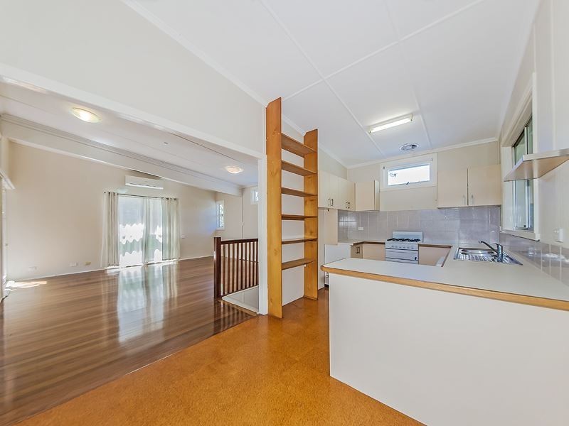 52 Burbong Street, Chapel Hill QLD 4069