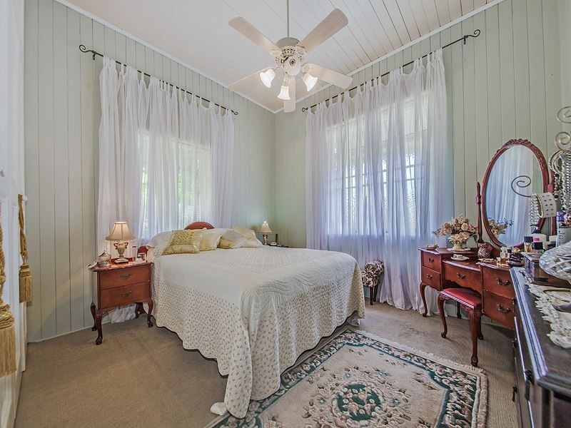 18 Geera Street, Coorparoo QLD 4151