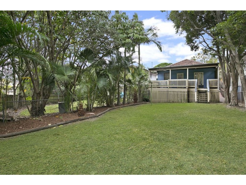 32 Barradine Street, Greenslopes QLD 4120