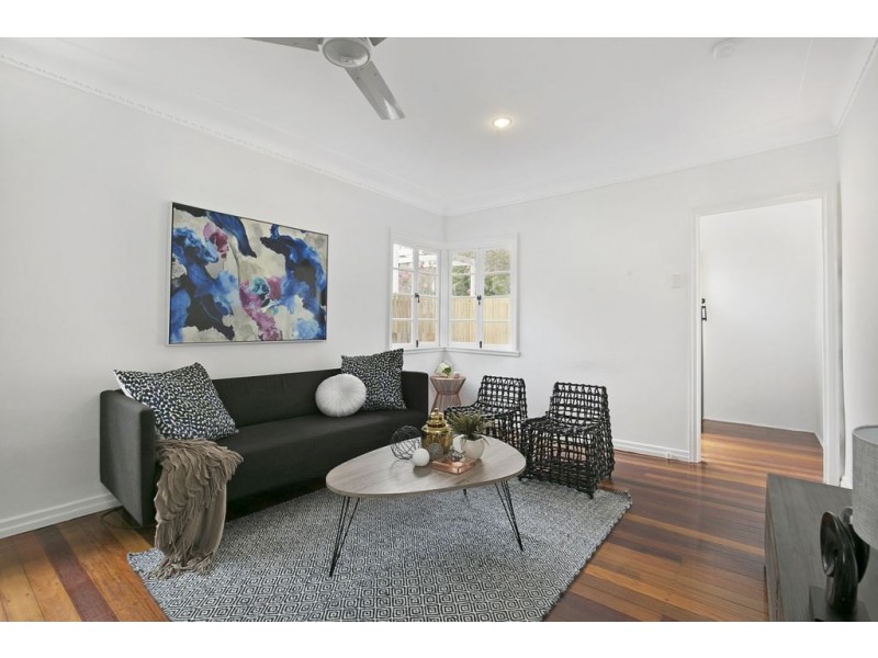 32 Barradine Street, Greenslopes QLD 4120