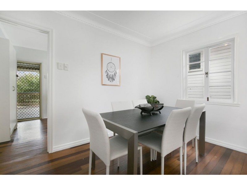 32 Barradine Street, Greenslopes QLD 4120