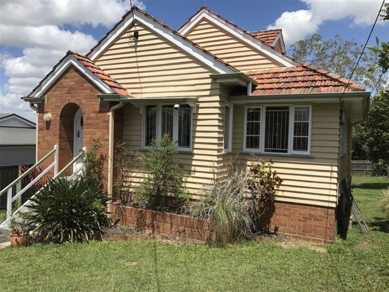 26 Pinecroft Street, Camp Hill QLD 4152