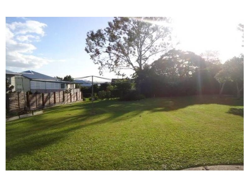 26 Pinecroft Street, Camp Hill QLD 4152