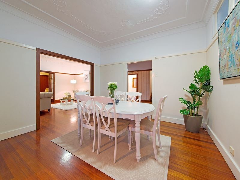 29 Newman Avenue, Camp Hill QLD 4152