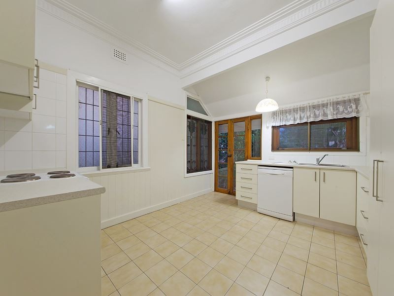 29 Newman Avenue, Camp Hill QLD 4152