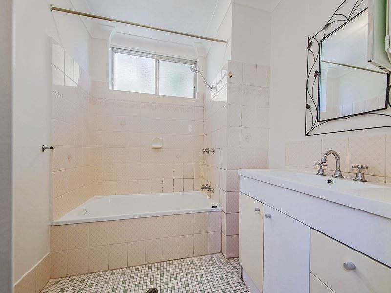 5/22 Raby Road, Coorparoo QLD 4151