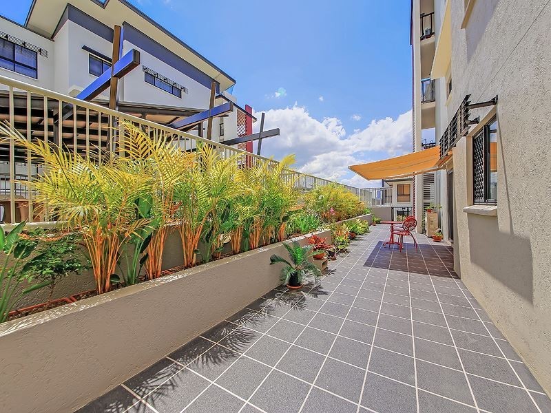 4/11-15 Kitchener Street, Coorparoo QLD 4151