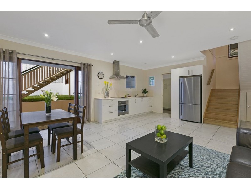 33 Carville Street, Annerley QLD 4103