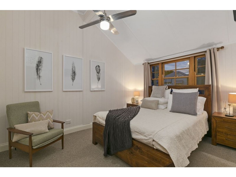 33 Carville Street, Annerley QLD 4103