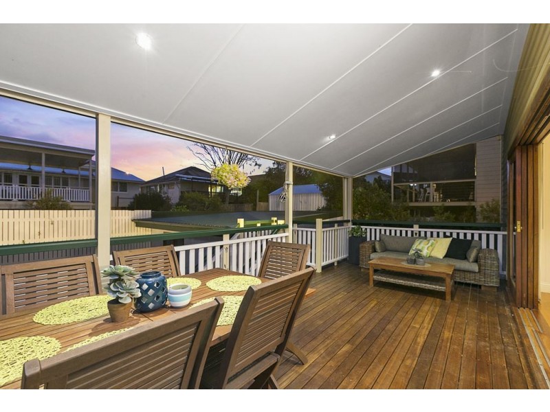 33 Carville Street, Annerley QLD 4103