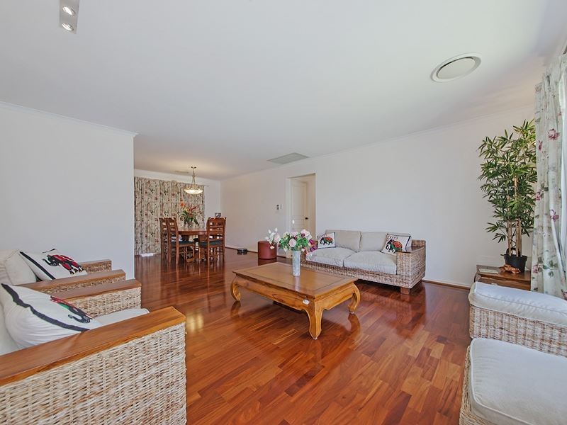 52 Taylor Place, Mackenzie QLD 4156