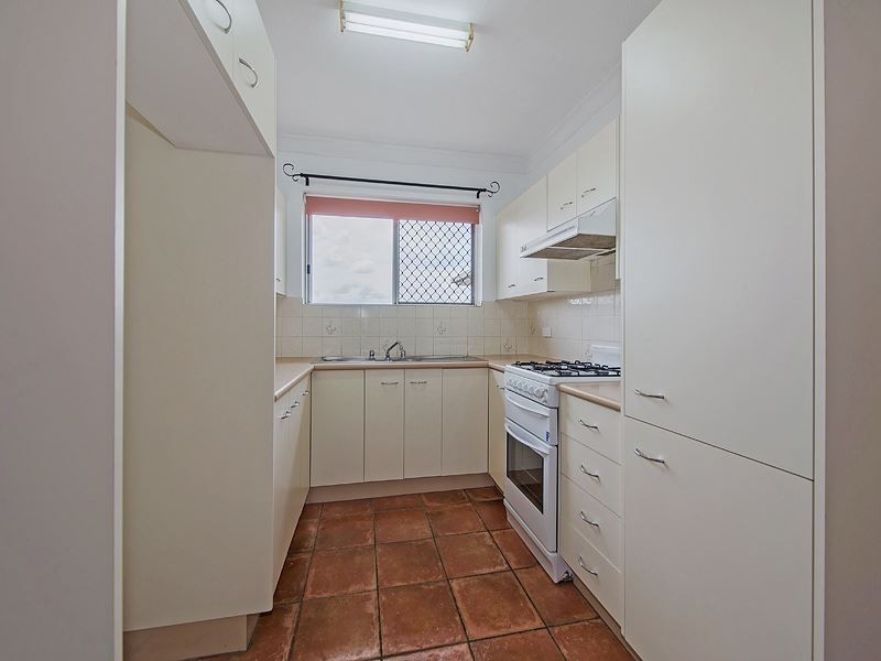 13/558 Logan Road, Greenslopes QLD 4120