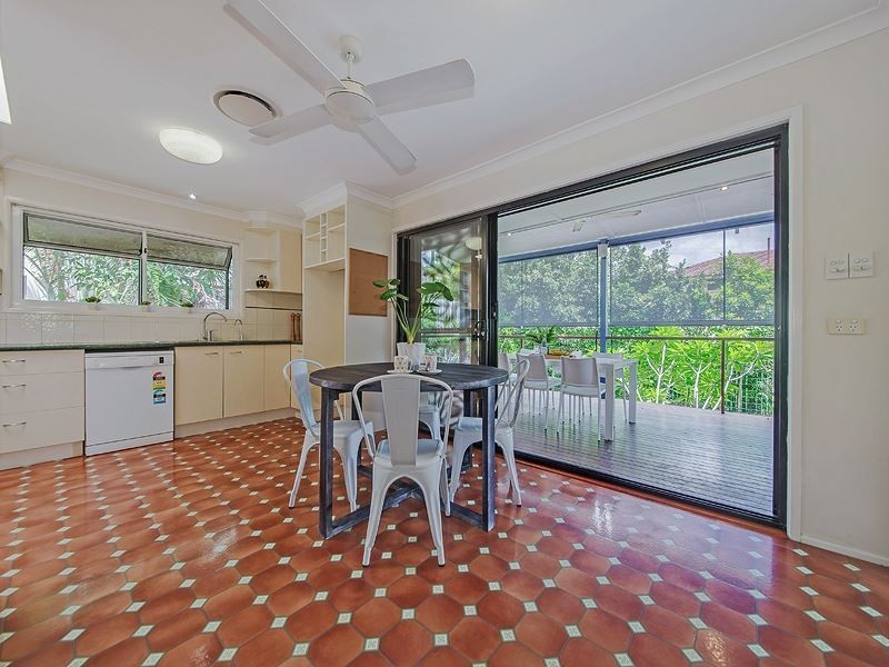 18 Ferol Street, Coorparoo QLD 4151