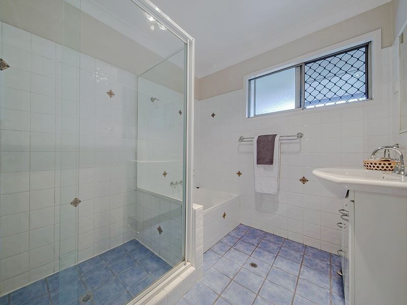 18 Ferol Street, Coorparoo QLD 4151