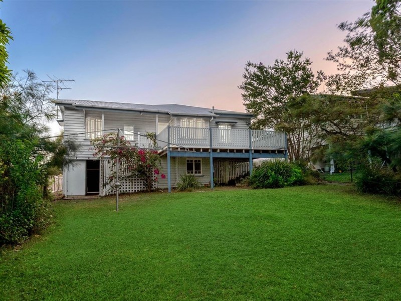 18 Pelham Street, Coorparoo QLD 4151