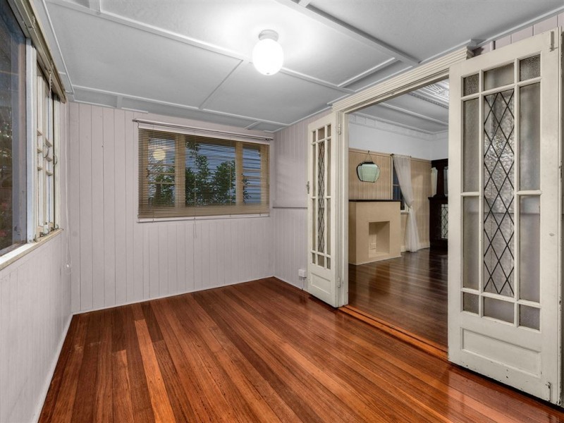 18 Pelham Street, Coorparoo QLD 4151