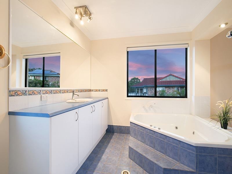 5 Rubens Street, Mackenzie QLD 4156