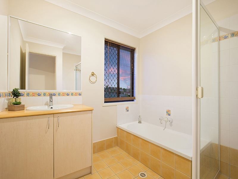 5 Rubens Street, Mackenzie QLD 4156
