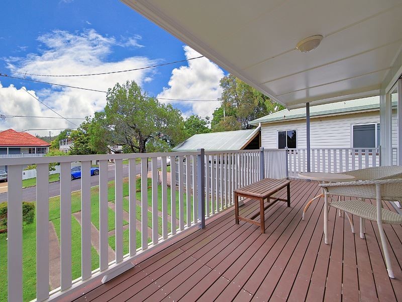 26 First Street, Camp Hill QLD 4152