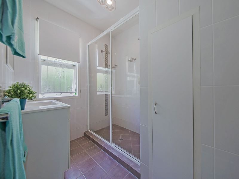 12 Monza Street, Holland Park West QLD 4121