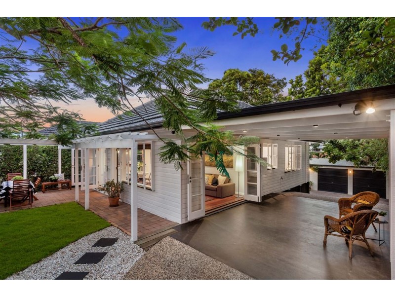 19 Gristock Street, Coorparoo QLD 4151