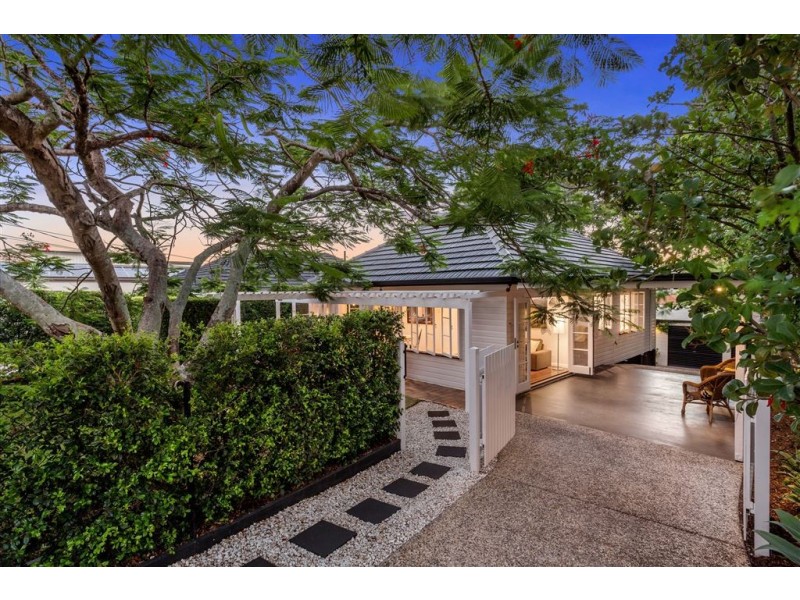 19 Gristock Street, Coorparoo QLD 4151