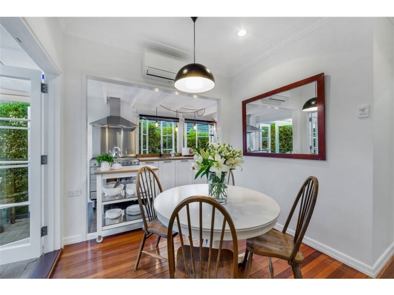 19 Gristock Street, Coorparoo QLD 4151