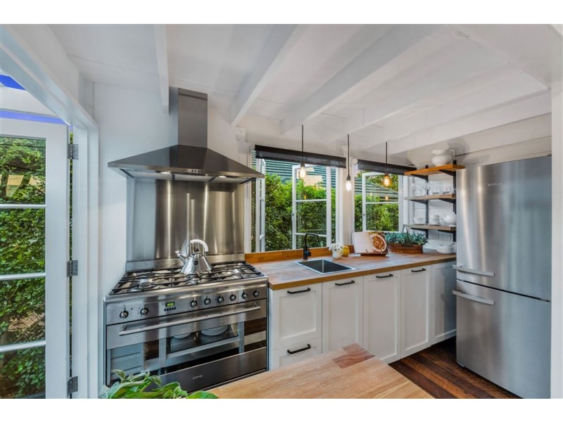 19 Gristock Street, Coorparoo QLD 4151